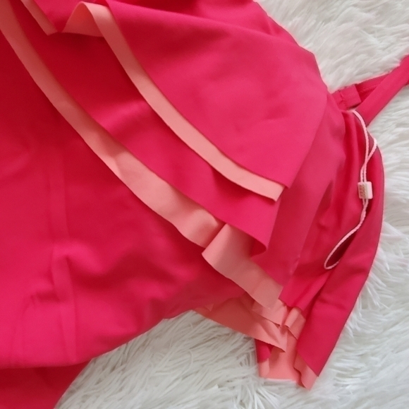 NWT Coco Reef HIBISCUS Contours Ruffled One-Piece Swimsuit Sz. 14/38D - Picture 5 of 8